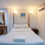 18 Coins Cafe&Hostel