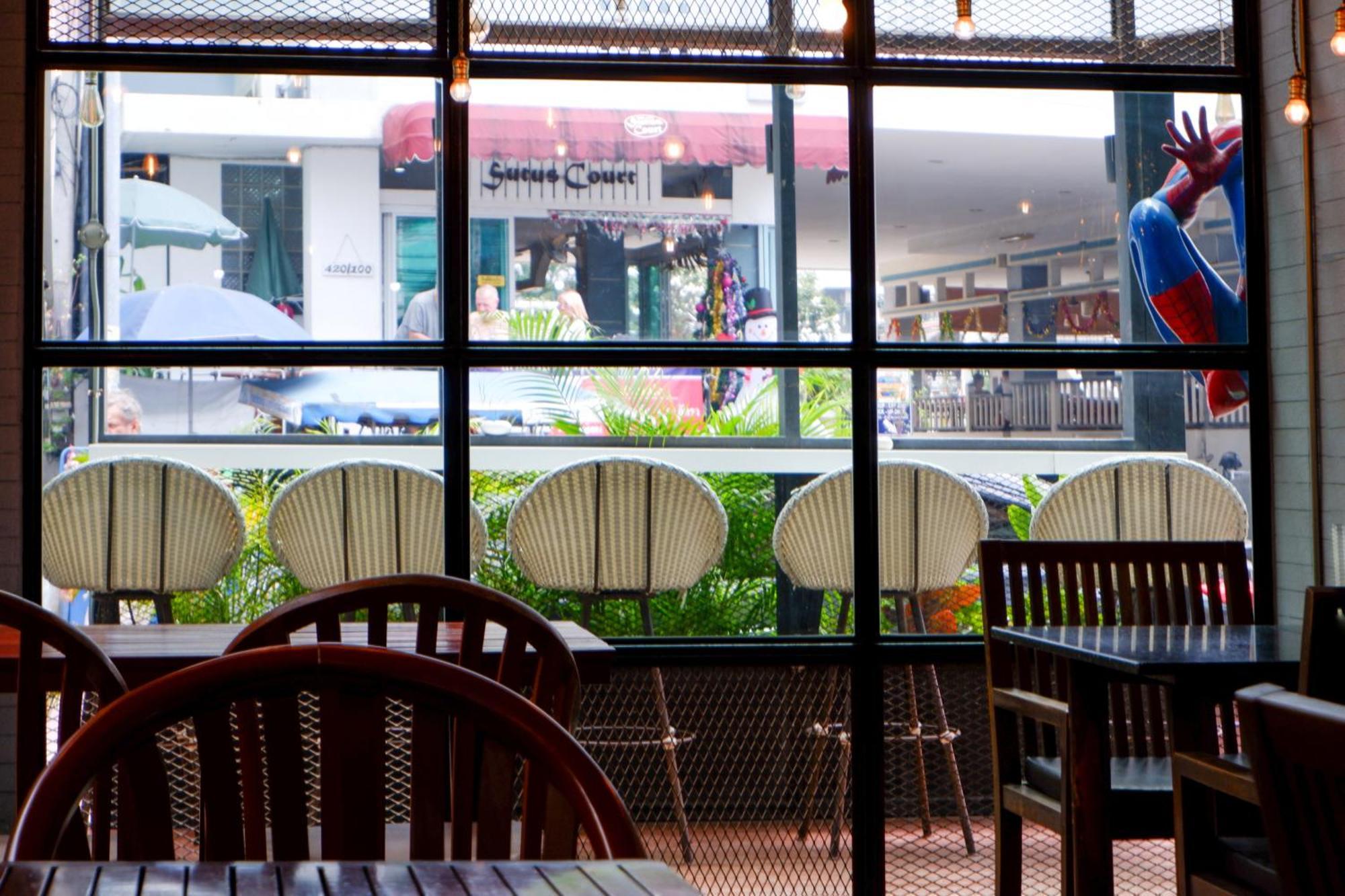 Hotel 18 Coins Cafe&hostel