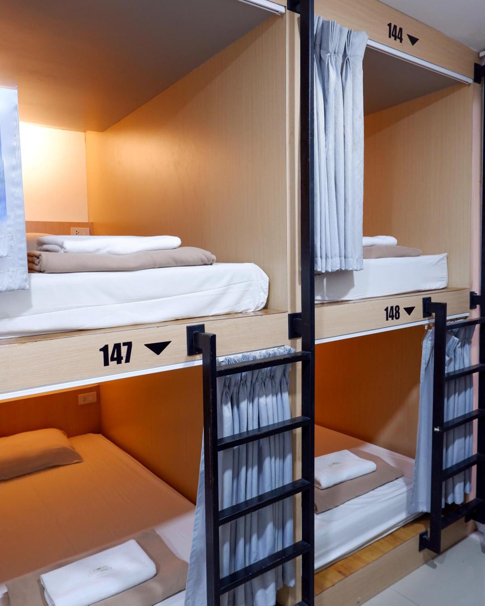 18 Coins Cafe&hostel 2*