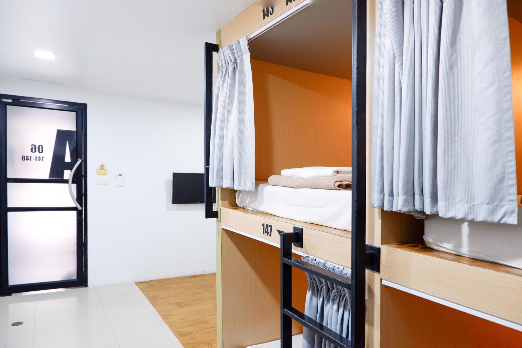 18 Coins Cafe&hostel Hotel