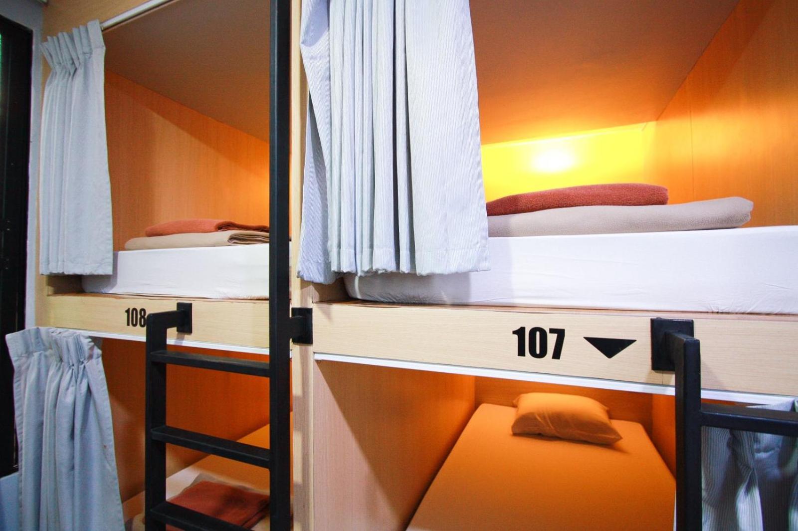 18 Coins Cafe&hostel Hotel
