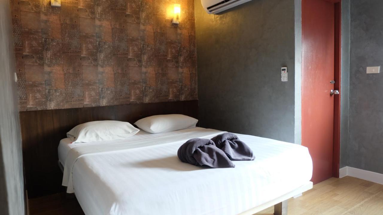 18 Coins Cafe&hostel 2* Pattaya